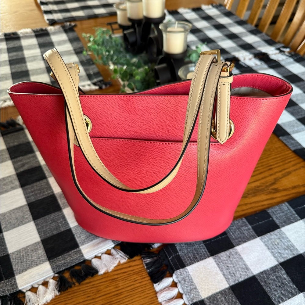MICHAEL Michael Kors Jet Set Medium Red and Tan Leather Tote Bag